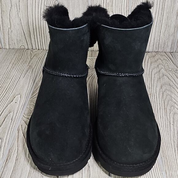 UGG Mini Bailey Sheepskin Black Bow II Leather Ankle Boots Womens Size 6 NEW - Picture 3 of 14